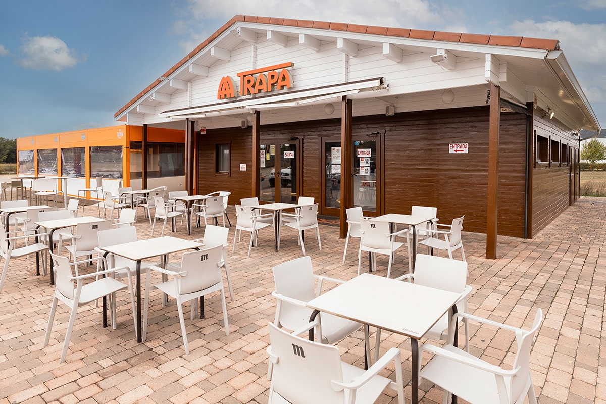CHOCOLATES TRAPA INAUGURA SU NUEVA TERRAZA EL PRÓXIMO JUEVES 26 DE OCTUBRE Y LO CELEBRARÁ INVITANDO A UN CHOCOLATE A TODOS LOS ASISTENTES